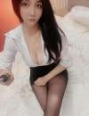 黑丝大胸骚姐姐