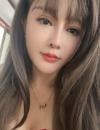 美少妇激情舌吻