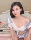 返食妩媚风韵熟女