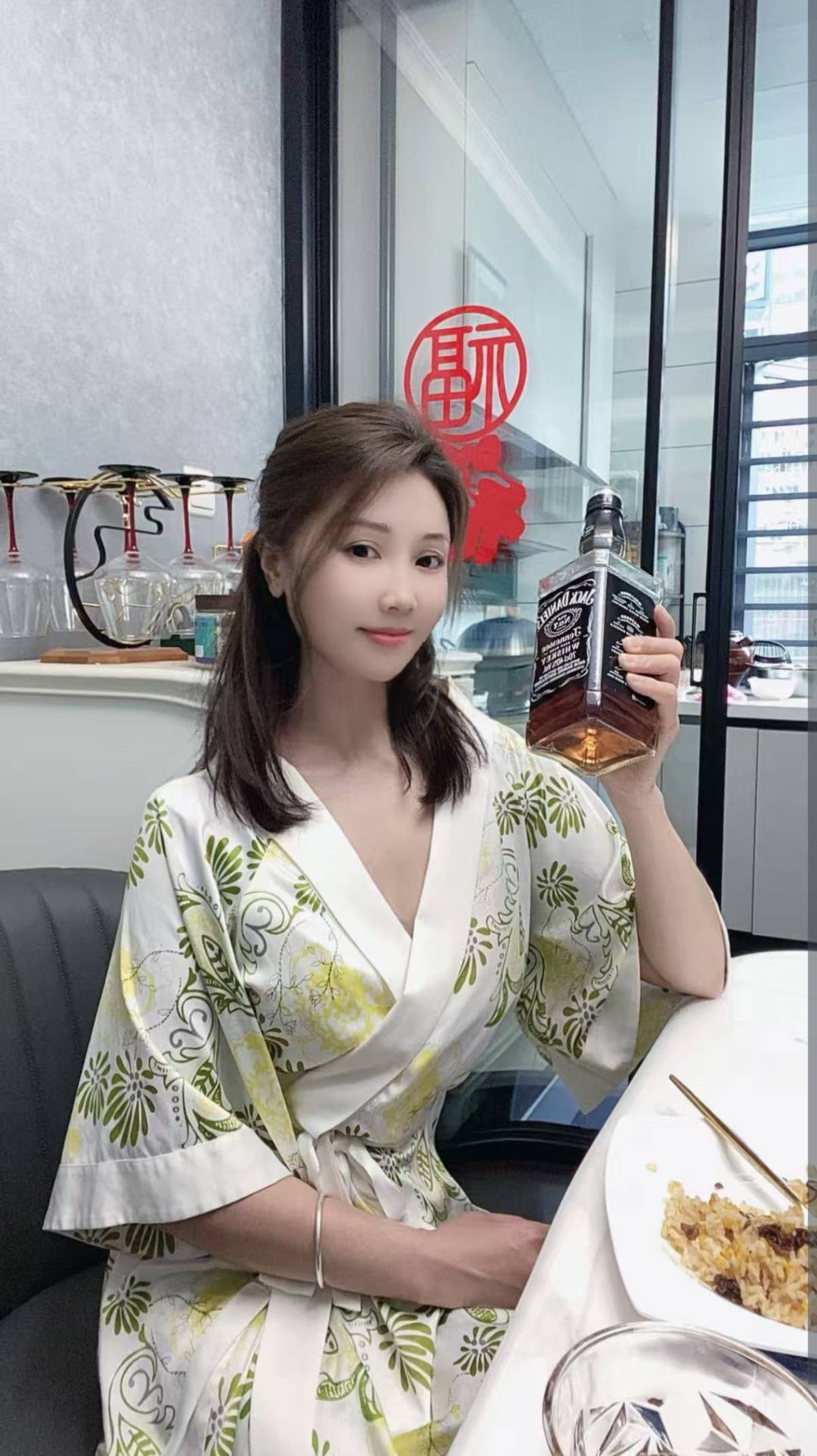 Screenshot_20250615_140940_com.uneed.yuni_edit_456968524302665.jpg